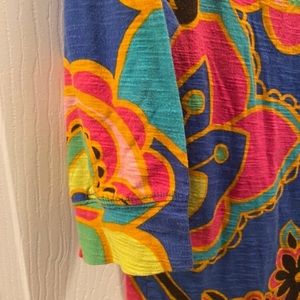 Lilly Pulitzer top with 3/4 sleeves.Beautiful!